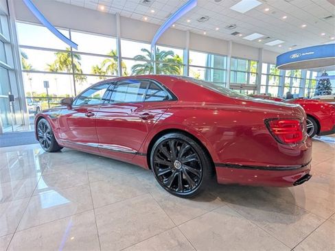 Used 2023 Bentley Flying Spur Azure image 14