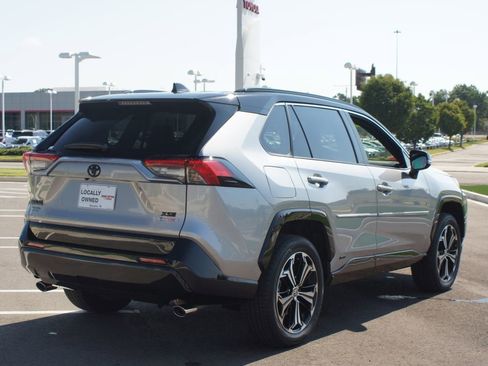 Used 2025 Toyota RAV4 XSE image 21