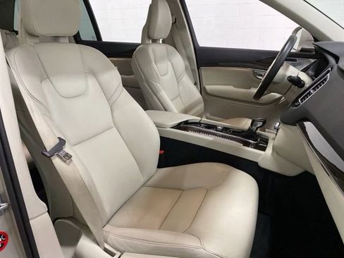 Used 2018 Volvo XC90 T6 Momentum w/ Convenience Package AWD/4WD image 70