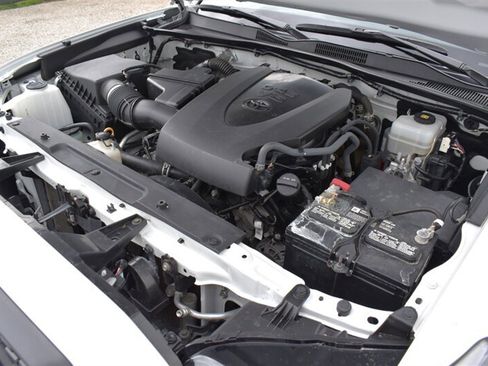 Used 2020 Toyota Tacoma TRD Pro AWD/4WD image 32