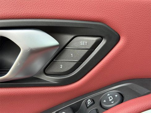 Used 2025 BMW 330i xDrive Sedan w/ Premium Package image 15