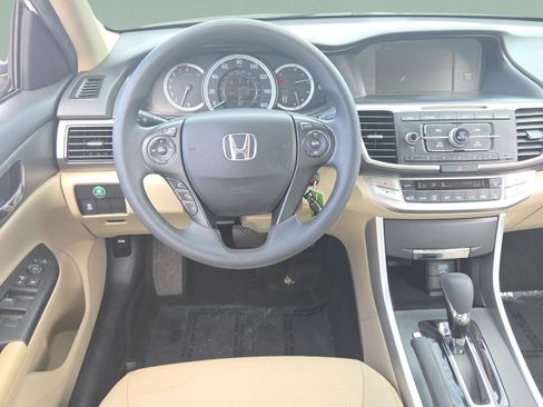 Used 2013 Honda Accord LX image 12