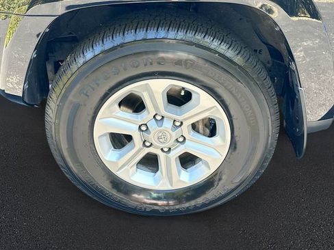 Used 2024 Toyota 4Runner SR5 image 29