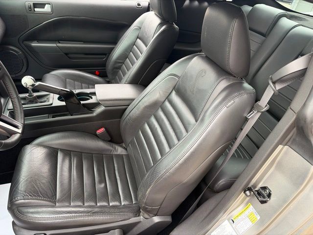 Used 2009 Ford Mustang Shelby GT500 RWD image 8