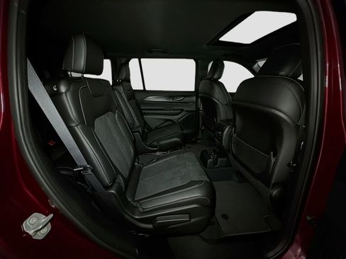New 2025 Jeep Grand Cherokee L Altitude AWD/4WD image 33