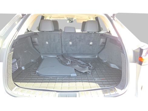 Used 2025 Lexus NX 250 FWD w/ Towing Package (2000 Lbs) image 13