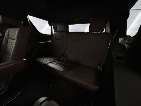 Used 2024 Cadillac Escalade Sport Platinum image 18