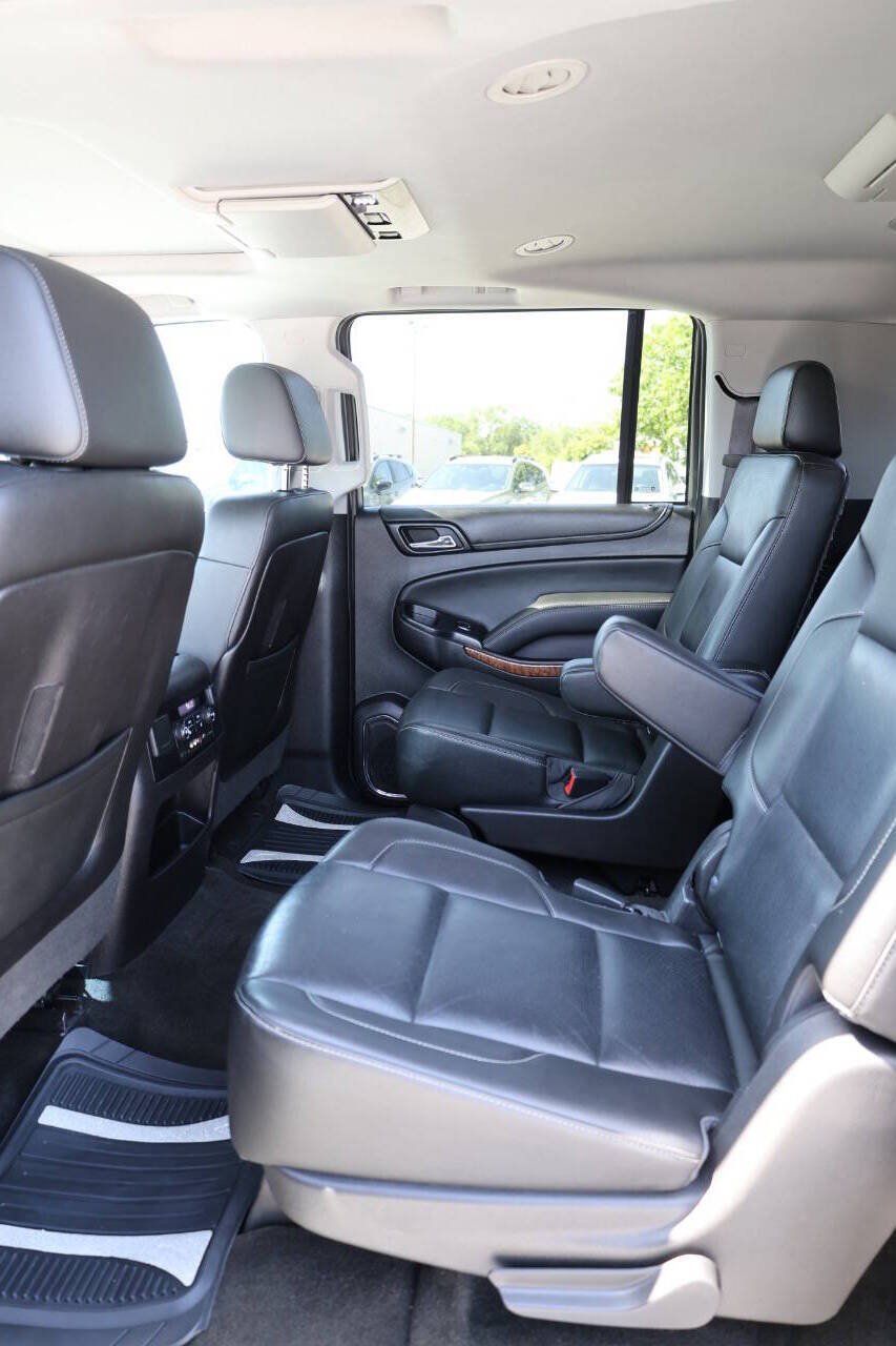 Used 2016 Chevrolet Suburban LTZ AWD/4WD image 18