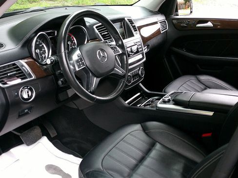 Used 2015 Mercedes-Benz GL 450 4MATIC image 43