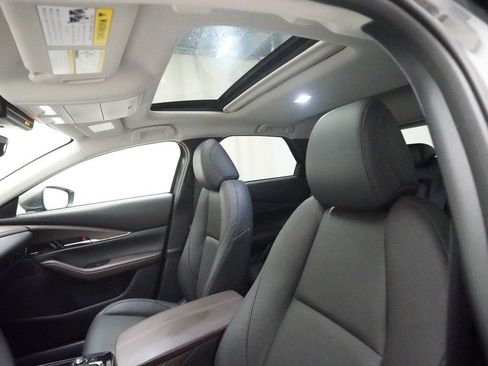 Certified 2025 MAZDA CX-30 AWD 2.5 S w/ Premium Package image 32