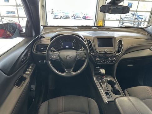 Used 2023 Chevrolet Equinox RS AWD/4WD image 2