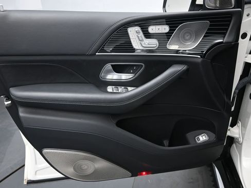 Used 2023 Mercedes-Benz Maybach GLS 600 4MATIC image 28