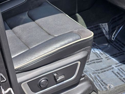 Used 2022 RAM 1500 Laramie AWD/4WD image 8