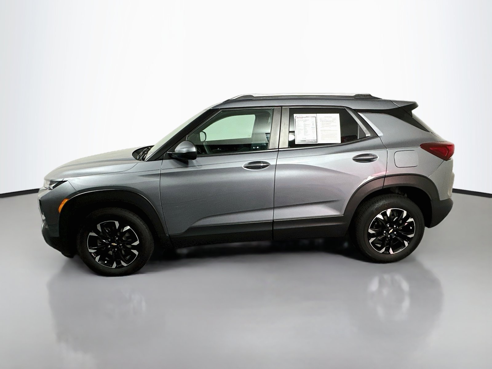 Used 2022 Chevrolet TrailBlazer LT FWD image 4