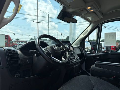 Used 2023 RAM ProMaster 2500 w/ Advance Safety Group (B) FWD image 30