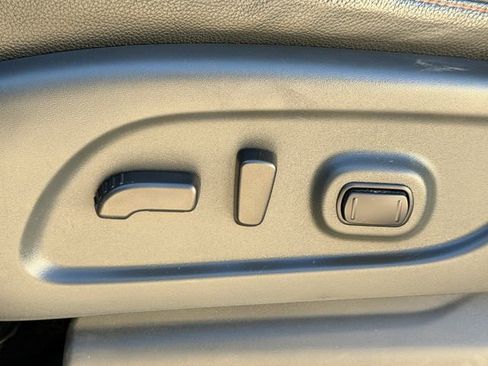 Used 2023 Nissan Titan PRO-4X w/ Pro-4x Convenience Package image 20