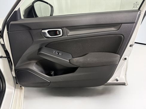 Used 2022 Honda Civic LX image 29