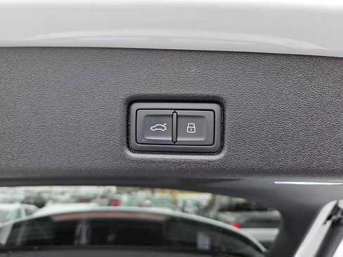 New 2025 Audi Q5 Premium Plus AWD/4WD image 23