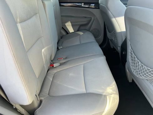 Used 2012 Kia Sorento LX w/ Convenience Pkg FWD image 16
