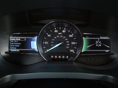 Used 2016 Ford Explorer Limited image 27