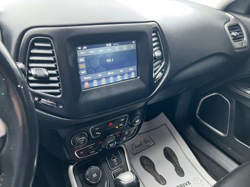 Used 2018 Jeep Compass Latitude w/ Popular Equipment Group AWD/4WD image 25