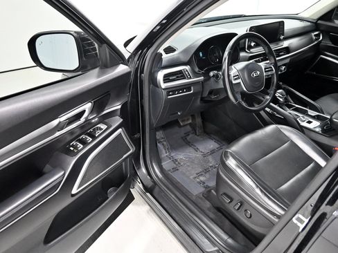 Used 2021 Kia Telluride S AWD/4WD image 4