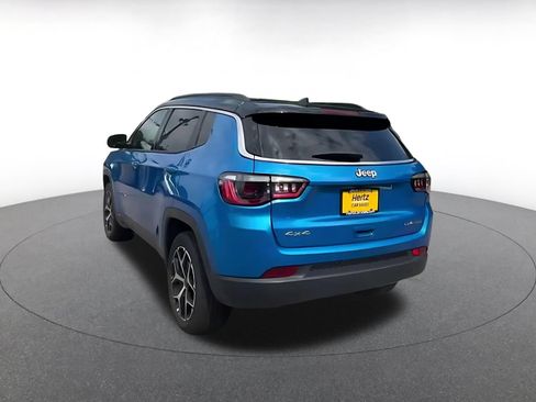 Used 2025 Jeep Compass Limited AWD/4WD image 10
