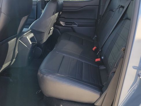 New 2025 Ford Ranger Lariat w/ Black Appearance Package image 7