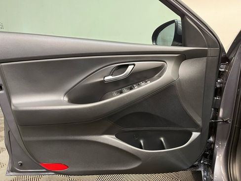 Used 2018 Hyundai Elantra GT Sport image 13