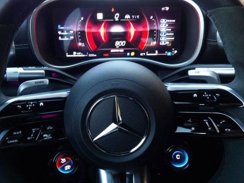 Used 2022 Mercedes-Benz SL 63 AMG 4MATIC image 24
