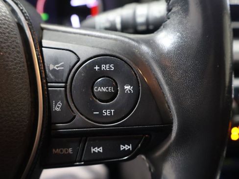 Used 2019 Toyota RAV4 Limited image 33