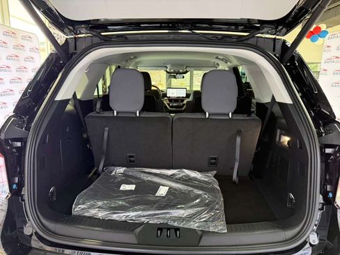 Used 2026 Ford Explorer Active RWD image 38