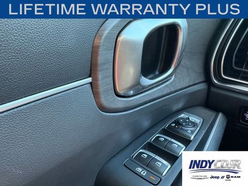 Used 2025 Kia Sorento X-Line EX AWD/4WD image 19