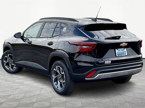 New 2026 Chevrolet Trax LT image 3