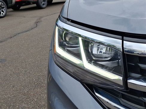 Used 2021 Volkswagen Atlas SEL Premium image 9