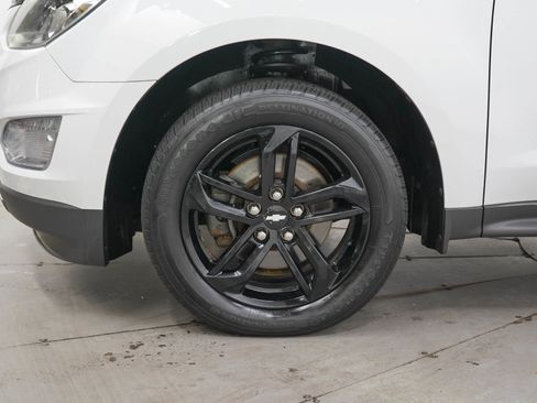 Used 2017 Chevrolet Equinox LT AWD/4WD image 28