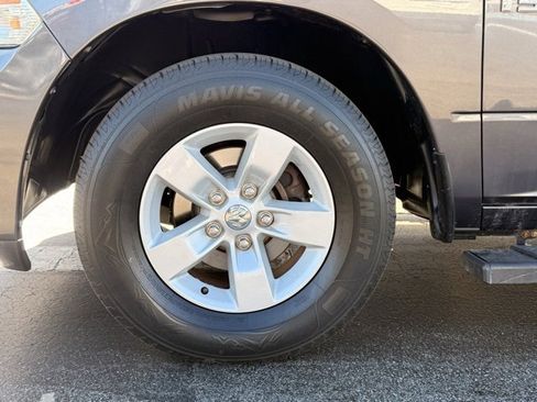 Used 2017 RAM 1500 Express image 13