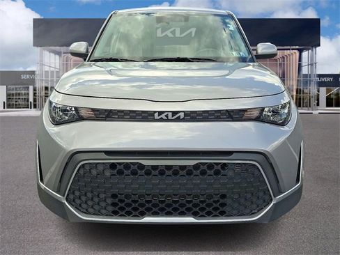 Certified 2023 Kia Soul LX w/ LX Technology Package image 2
