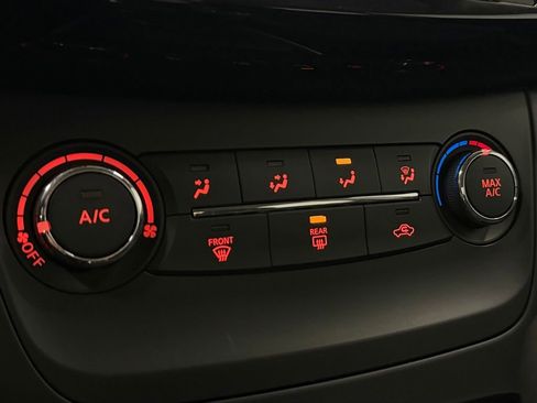 Used 2017 Nissan Sentra SV image 21