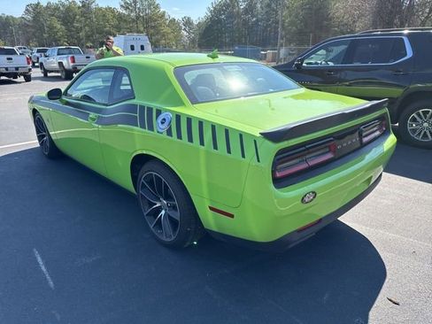 Used 2015 Dodge Challenger R/T Scat Pack w/ Leather Interior Group image 3