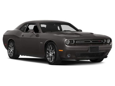 Used 2015 Dodge Challenger SXT RWD image 15