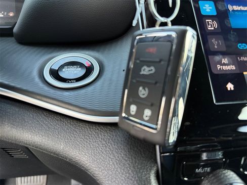 New 2025 Jeep Grand Cherokee Laredo X image 29