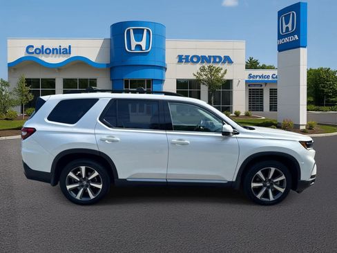 Used 2023 Honda Pilot Touring image 8