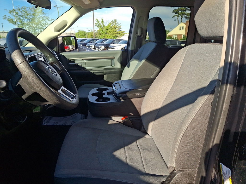 Used 2024 RAM 1500 Classic SLT AWD/4WD image 23