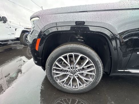 Used 2021 Jeep Grand Cherokee L Summit image 10