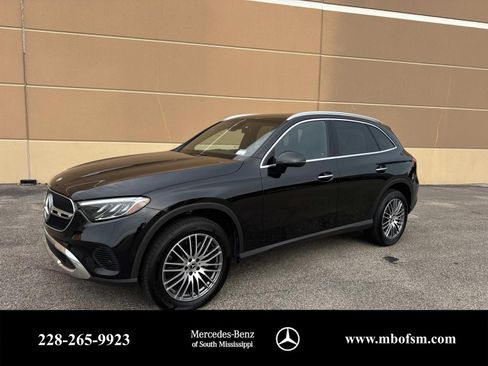 Used 2026 Mercedes-Benz GLC 300 4MATIC image 1