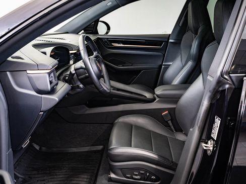 Certified 2024 Porsche Macan 4 Electric image 5