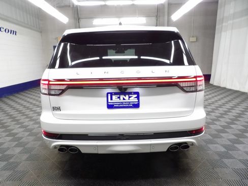 Used 2025 Lincoln Aviator Reserve w/ Luxury Package AWD/4WD image 37