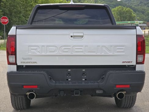 Used 2024 Honda Ridgeline Sport image 16
