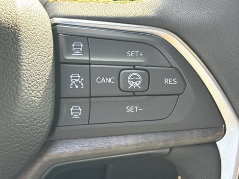 New 2026 Jeep Grand Cherokee Limited AWD/4WD image 25